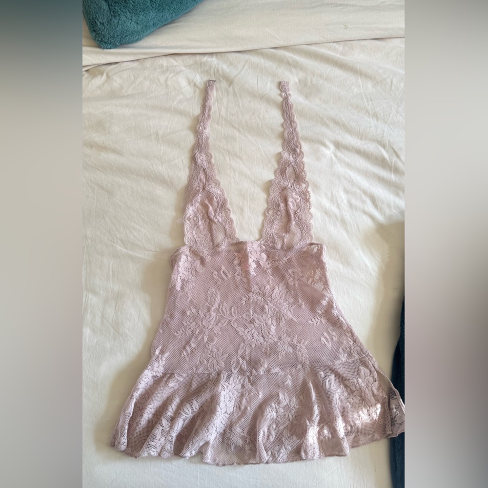 Victoria's Secret Lace Chemise in Light Pink